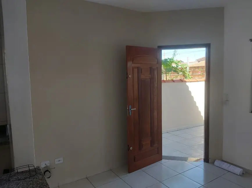Foto 9 de Casa com 2 quartos à venda, 49m2 em Itanhaem - SP