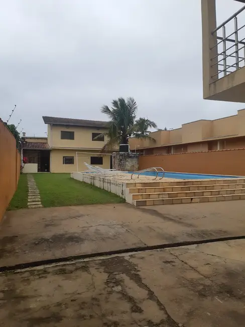 Foto 8 de Casa com 4 quartos à venda, 247m2 em Itanhaem - SP