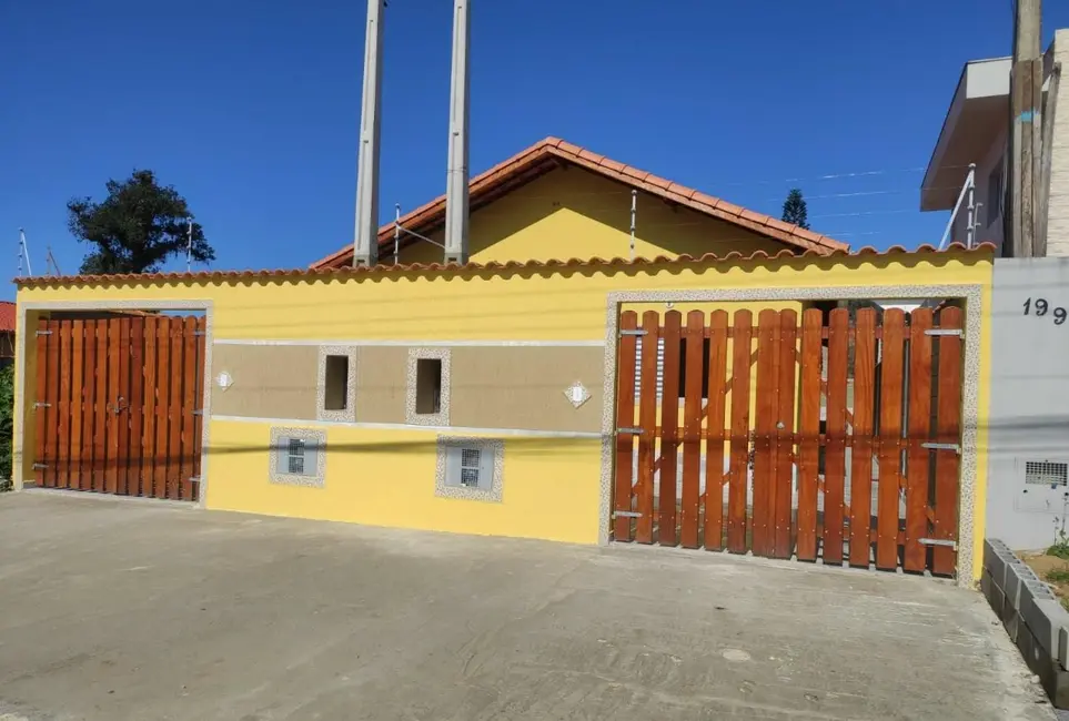 Foto 1 de Casa com 2 quartos à venda, 60m2 em Itanhaem - SP