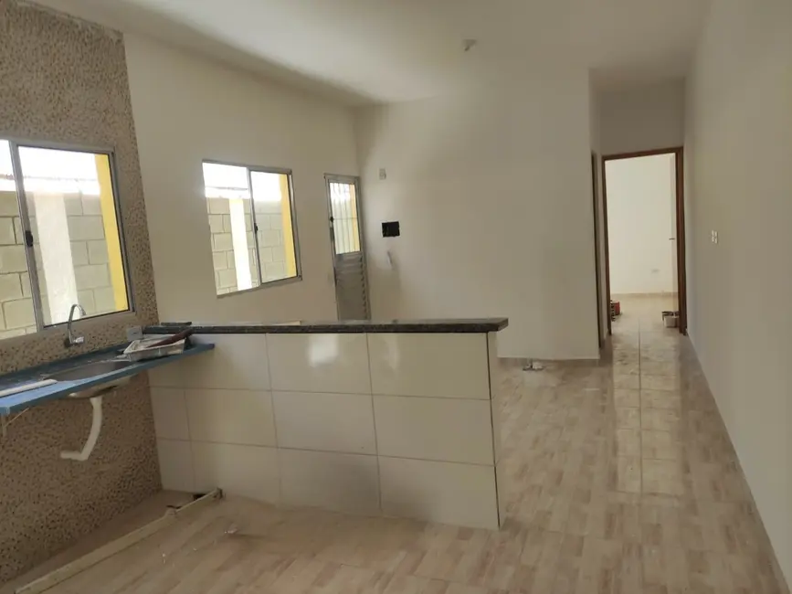 Foto 9 de Casa com 2 quartos à venda, 60m2 em Itanhaem - SP