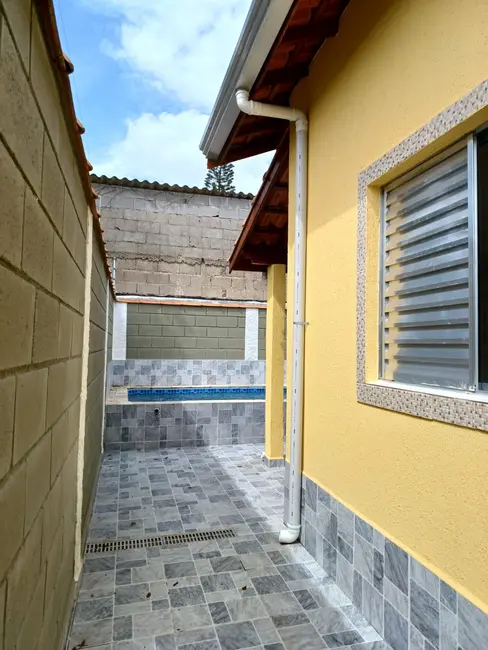 Casa com 2 quartos à venda, 60m2 em Itanhaem - SP - imagem 9 Foto 9 de Casa com 2 quartos à venda, 60m2 em Itanhaem - SP