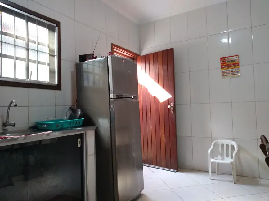 Casa com 2 quartos à venda, 84m2 em Itanhaem - SP - imagem 2 Foto 2 de Casa com 2 quartos à venda, 84m2 em Itanhaem - SP