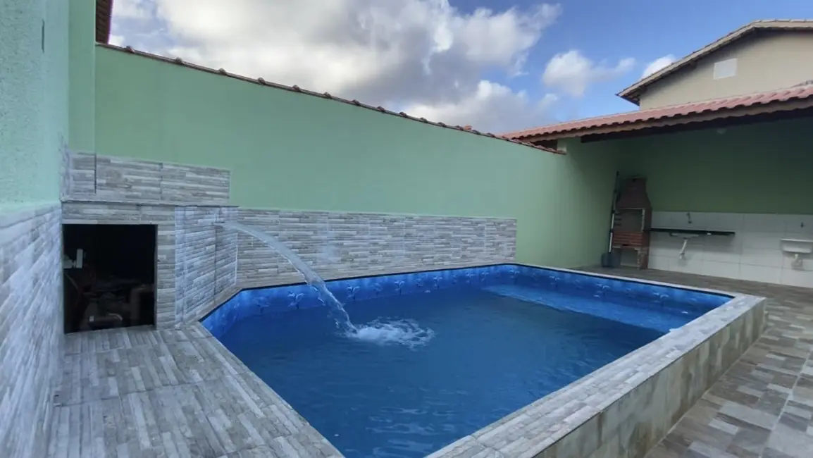 Foto 2 de Casa com 2 quartos à venda, 88m2 em Itanhaem - SP