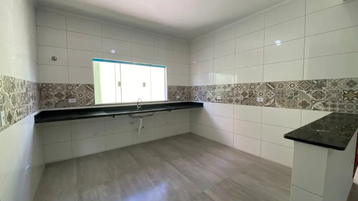 Foto 4 de Casa com 2 quartos à venda, 88m2 em Itanhaem - SP