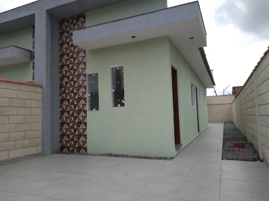 Foto 1 de Casa com 1 quarto à venda, 42m2 em Itanhaem - SP