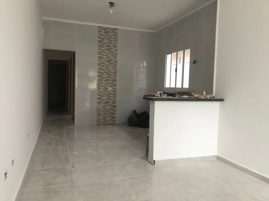 Foto 2 de Casa com 2 quartos à venda, 130m2 em Itanhaem - SP