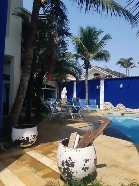 Foto 3 de Casa com 5 quartos à venda, 157m2 em Itanhaem - SP