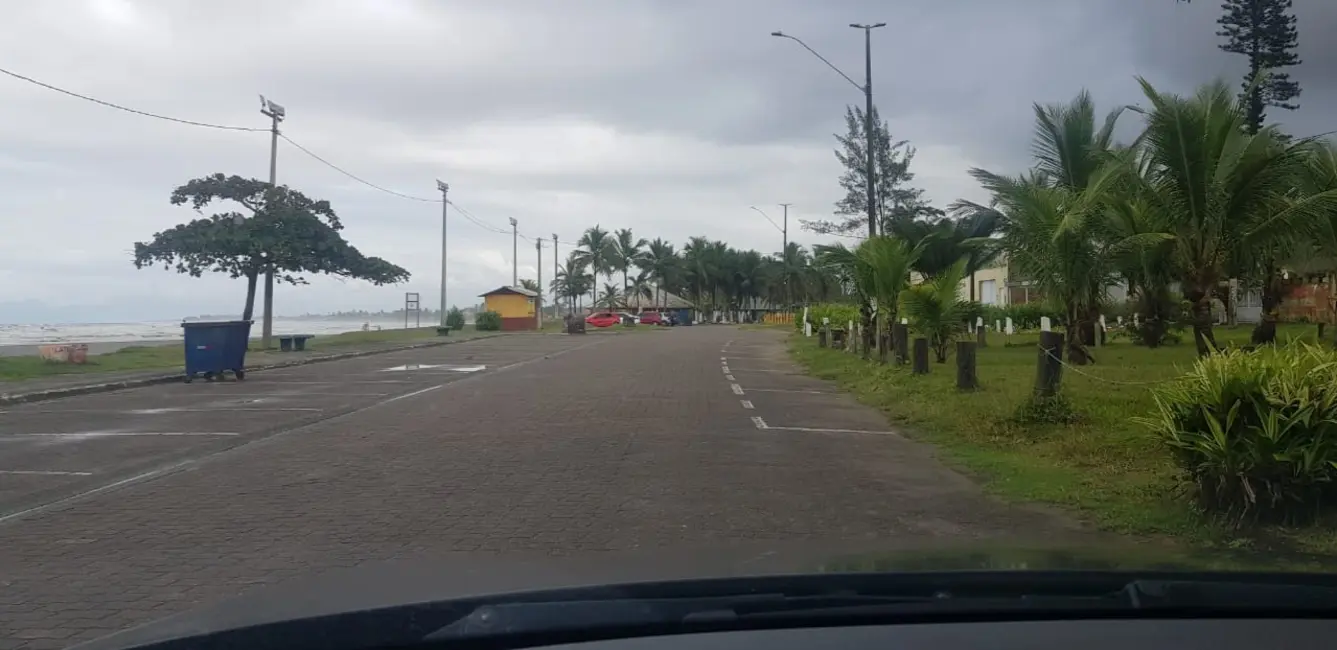 Foto 2 de Terreno / Lote à venda, 547m2 em Itanhaem - SP