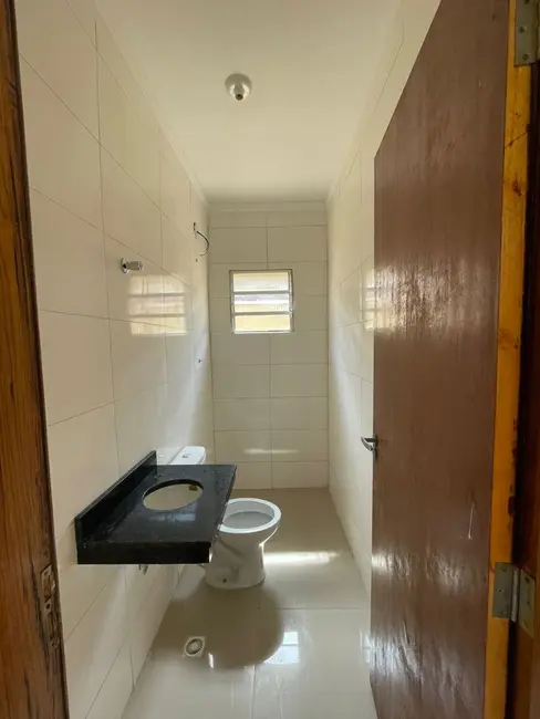 Foto 6 de Casa com 2 quartos à venda, 70m2 em Itanhaem - SP