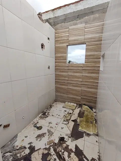 Foto 6 de Casa com 2 quartos à venda, 80m2 em Itanhaem - SP