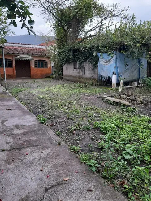 Foto 3 de Casa com 2 quartos à venda, 154m2 em Itanhaem - SP