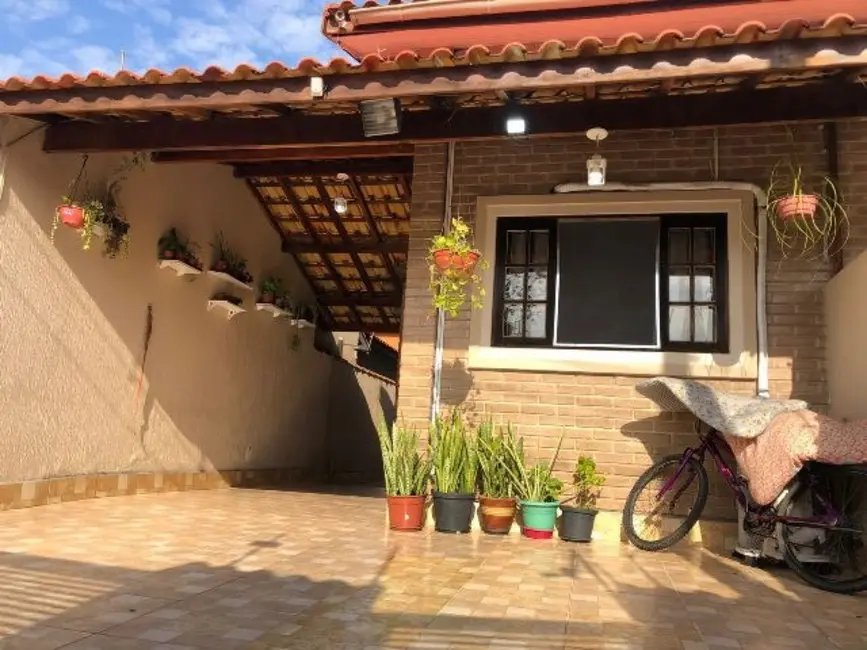 Foto 1 de Casa com 3 quartos à venda, 139m2 em Itanhaem - SP