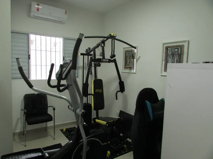 Foto 9 de Casa com 2 quartos à venda, 66m2 em Itanhaem - SP