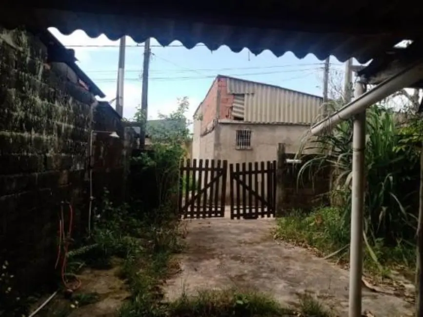 Casa com 2 quartos à venda, 40m2 em Itanhaem - SP - imagem 3 Foto 3 de Casa com 2 quartos à venda, 40m2 em Itanhaem - SP