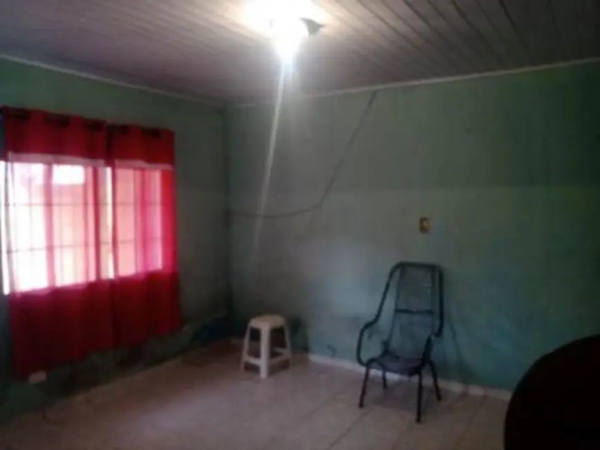 Casa com 2 quartos à venda, 40m2 em Itanhaem - SP - imagem 6 Foto 6 de Casa com 2 quartos à venda, 40m2 em Itanhaem - SP