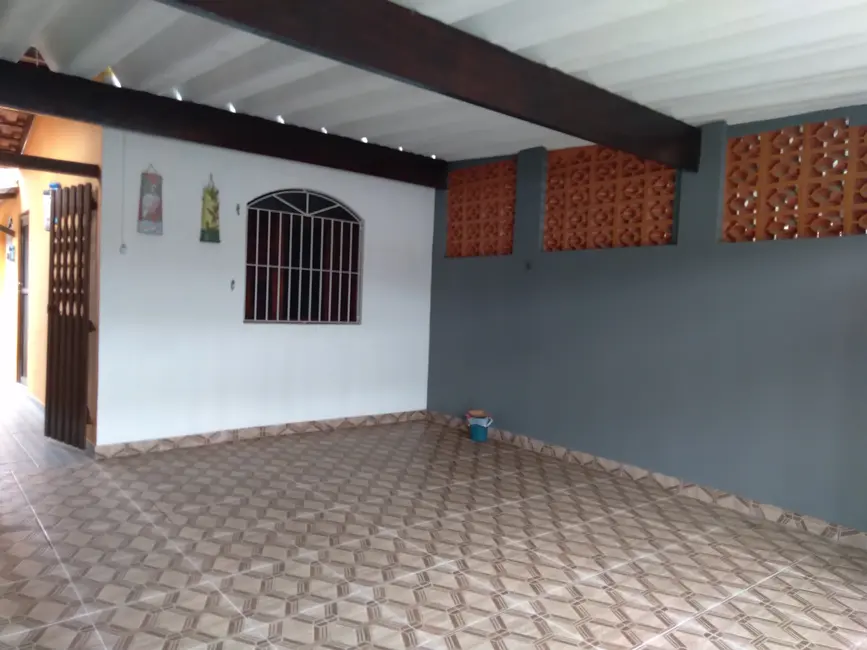 Casa com 2 quartos à venda, 129m2 em Itanhaem - SP - imagem 1 Foto 1 de Casa com 2 quartos à venda, 129m2 em Itanhaem - SP