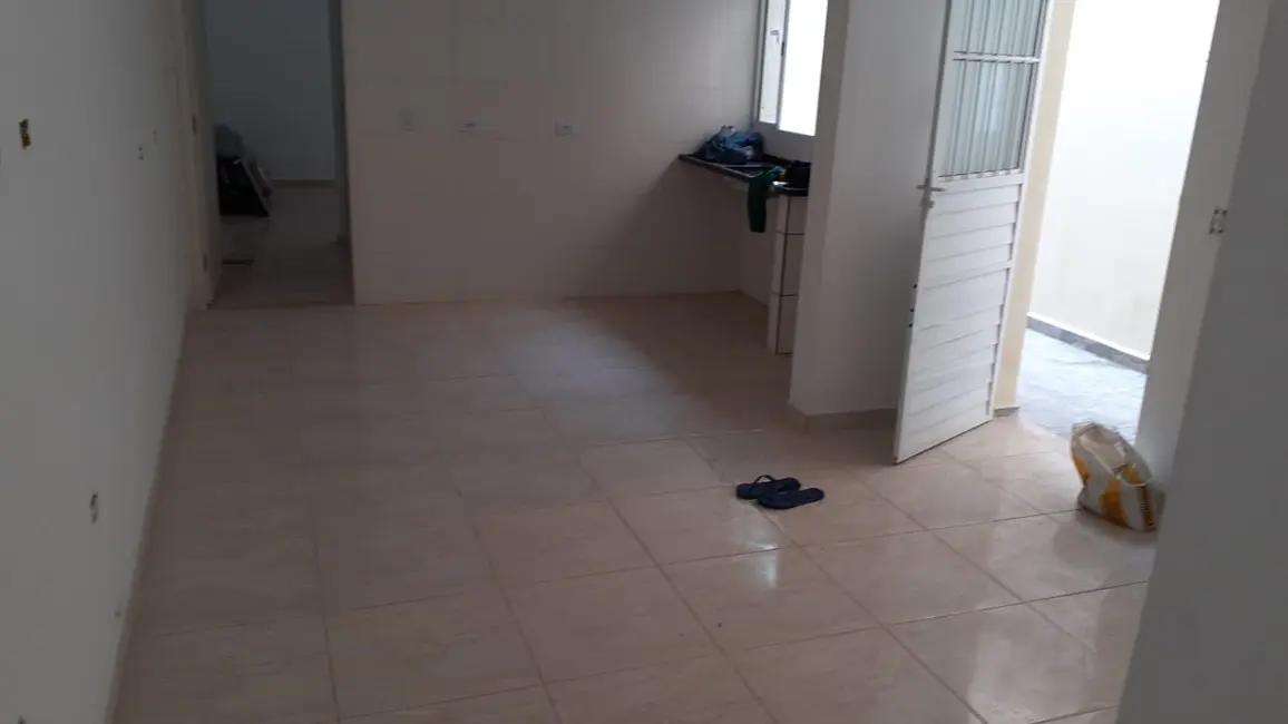 Foto 3 de Casa com 2 quartos à venda, 57m2 em Itanhaem - SP