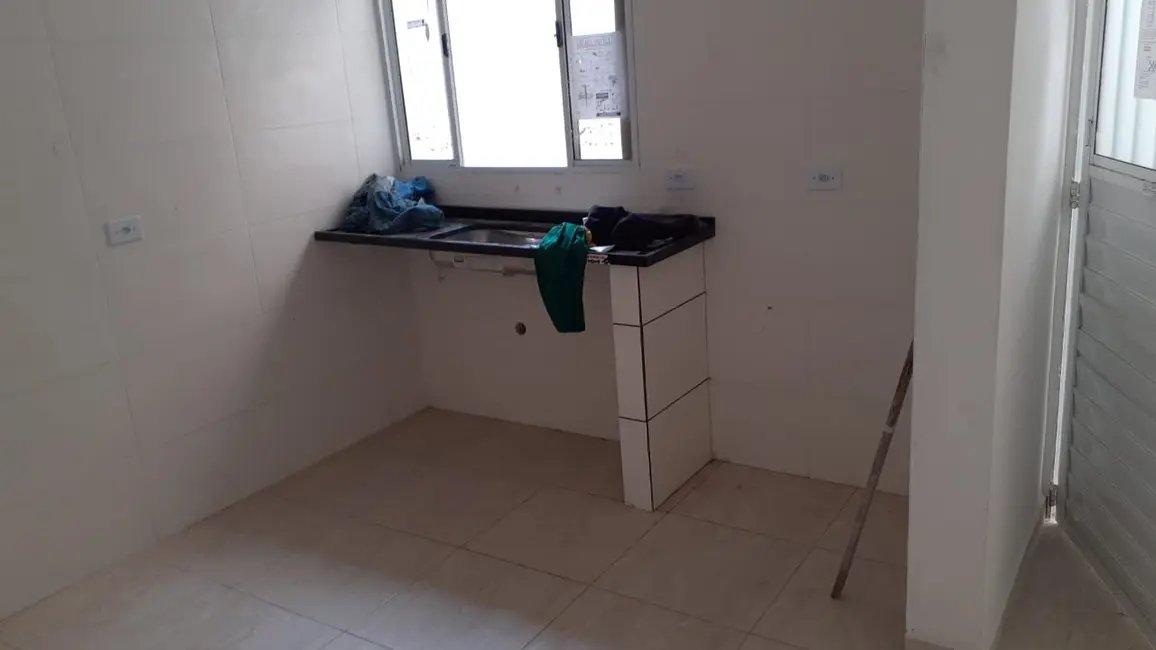 Foto 2 de Casa com 2 quartos à venda, 57m2 em Itanhaem - SP