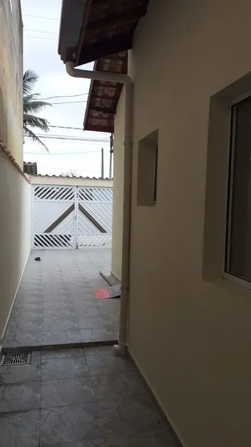 Foto 8 de Casa com 2 quartos à venda, 57m2 em Itanhaem - SP