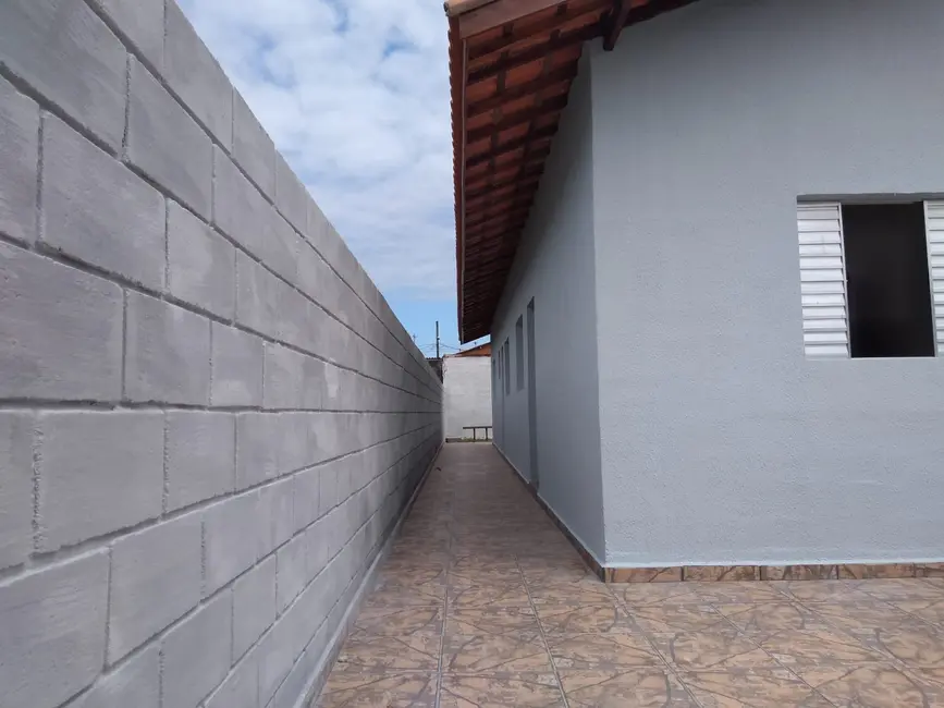 Foto 4 de Casa com 2 quartos à venda, 60m2 em Itanhaem - SP