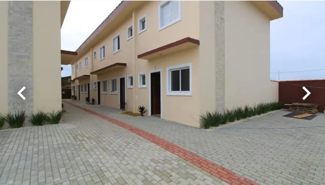 Foto 1 de Casa de Condomínio com 2 quartos à venda, 61m2 em Itanhaem - SP