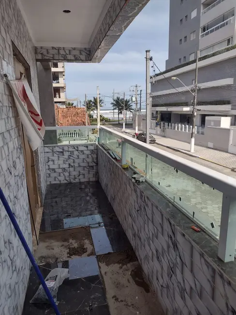 Foto 2 de Casa com 2 quartos à venda, 55m2 em Maracanã, Praia Grande - SP