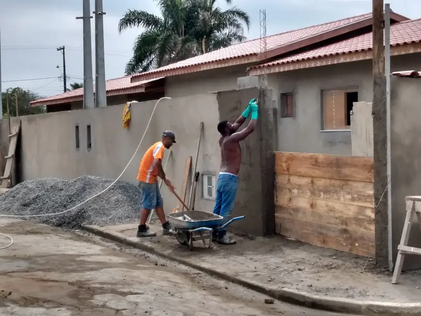 Foto 3 de Casa com 1 quarto à venda, 74m2 em Itanhaem - SP