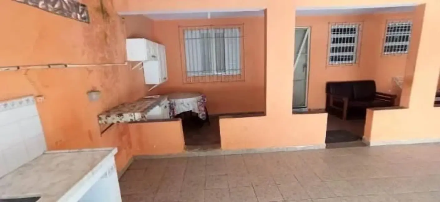 Foto 4 de Casa com 2 quartos à venda, 117m2 em Mongagua - SP