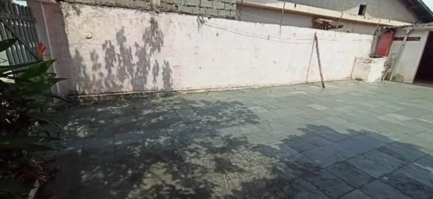 Foto 5 de Casa com 2 quartos à venda, 117m2 em Mongagua - SP