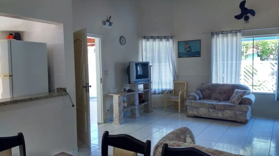 Foto 6 de Casa com 4 quartos à venda, 199m2 em Peruibe - SP