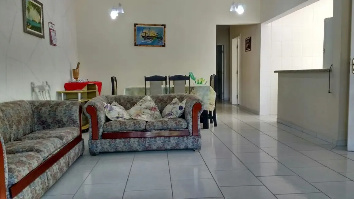 Foto 8 de Casa com 4 quartos à venda, 199m2 em Peruibe - SP