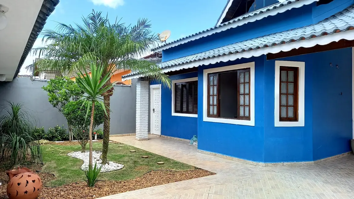 Foto 2 de Casa com 4 quartos à venda, 180m2 em Peruibe - SP