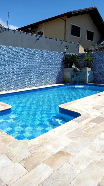 Casa com 4 quartos à venda, 180m2 em Peruibe - SP - imagem 7 Foto 7 de Casa com 4 quartos à venda, 180m2 em Peruibe - SP