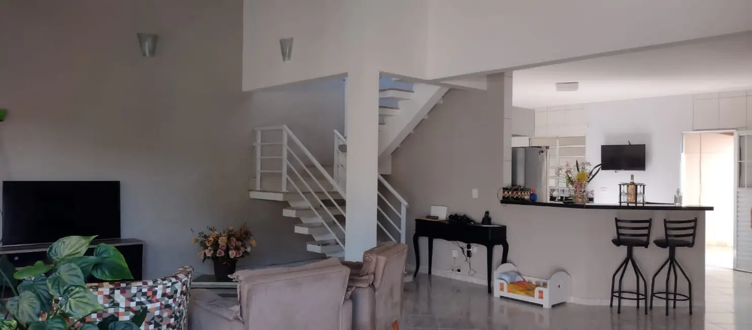 Casa com 3 quartos à venda, 201m2 em Peruibe - SP - imagem 6 Foto 6 de Casa com 3 quartos à venda, 201m2 em Peruibe - SP