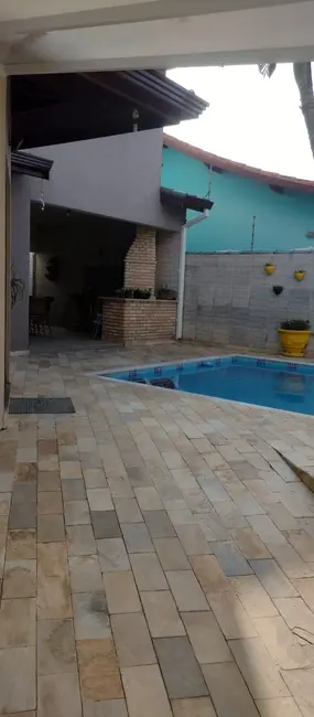 Foto 2 de Casa com 3 quartos à venda, 201m2 em Peruibe - SP