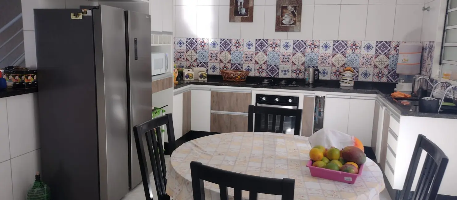 Casa com 3 quartos à venda, 201m2 em Peruibe - SP - imagem 9 Foto 9 de Casa com 3 quartos à venda, 201m2 em Peruibe - SP