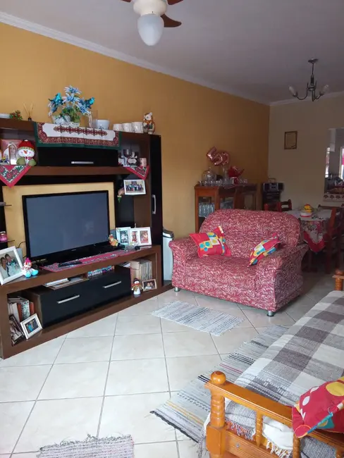 Casa com 4 quartos à venda, 157m2 em Peruibe - SP - imagem 5 Foto 5 de Casa com 4 quartos à venda, 157m2 em Peruibe - SP