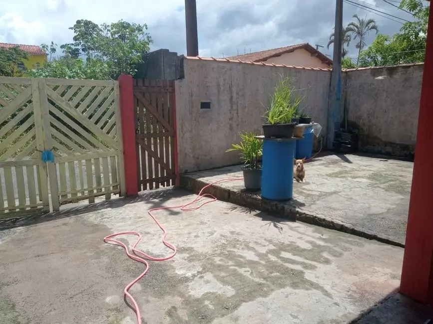 Foto 2 de Casa com 4 quartos à venda, 157m2 em Peruibe - SP