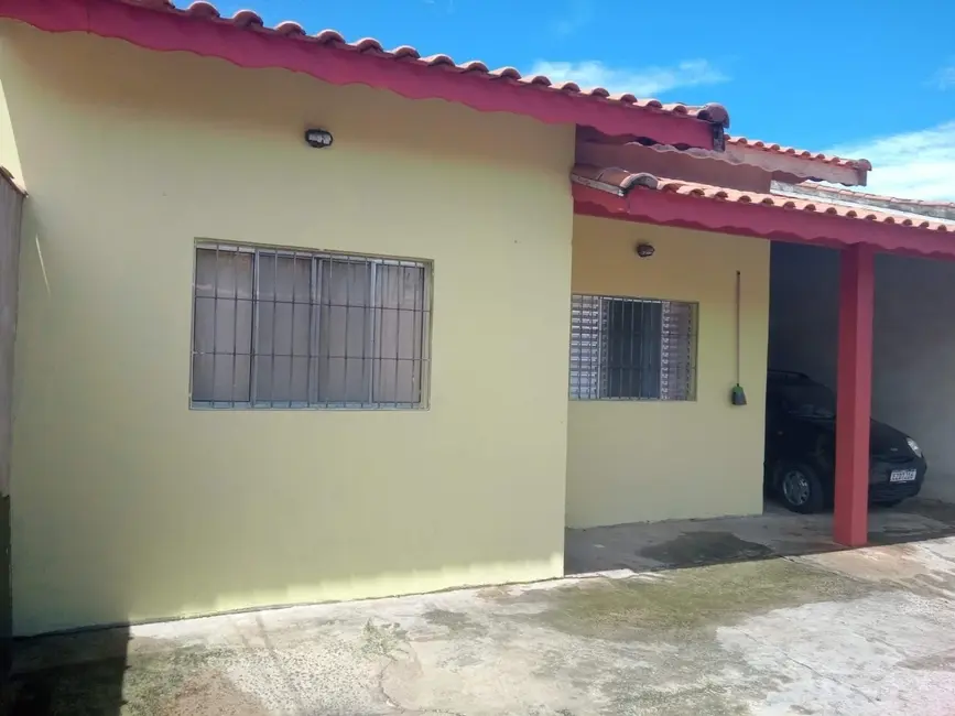 Casa com 4 quartos à venda, 157m2 em Peruibe - SP - imagem 4 Foto 4 de Casa com 4 quartos à venda, 157m2 em Peruibe - SP