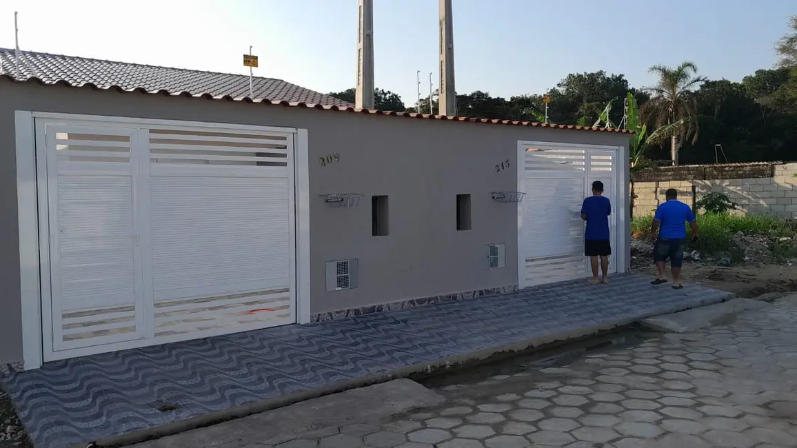 Casa com 2 quartos à venda, 125m2 em Itanhaem - SP - imagem 3 Foto 3 de Casa com 2 quartos à venda, 125m2 em Itanhaem - SP