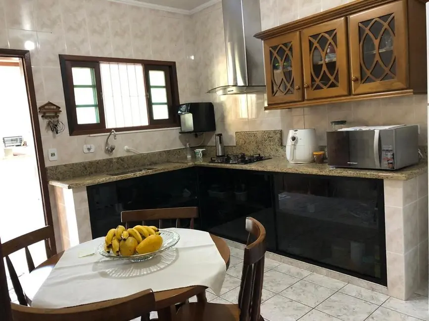 Foto 6 de Casa com 3 quartos à venda, 160m2 em Itanhaem - SP