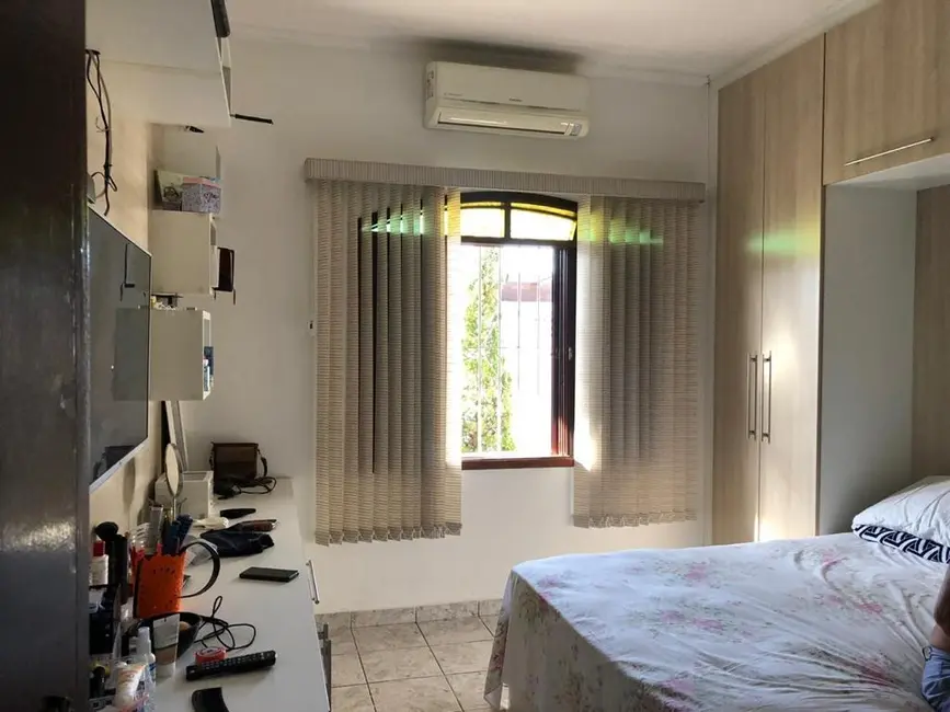 Foto 8 de Casa com 3 quartos à venda, 160m2 em Itanhaem - SP