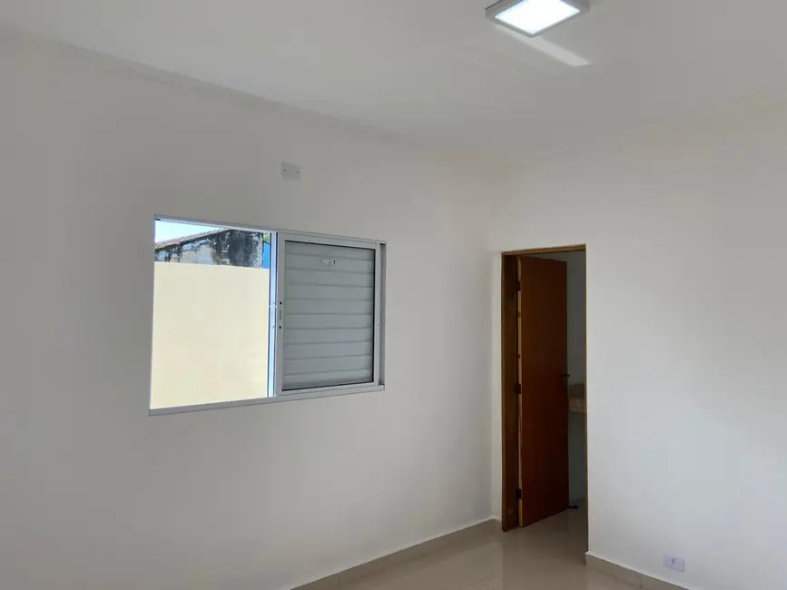 Foto 5 de Casa com 2 quartos à venda, 84m2 em Itanhaem - SP