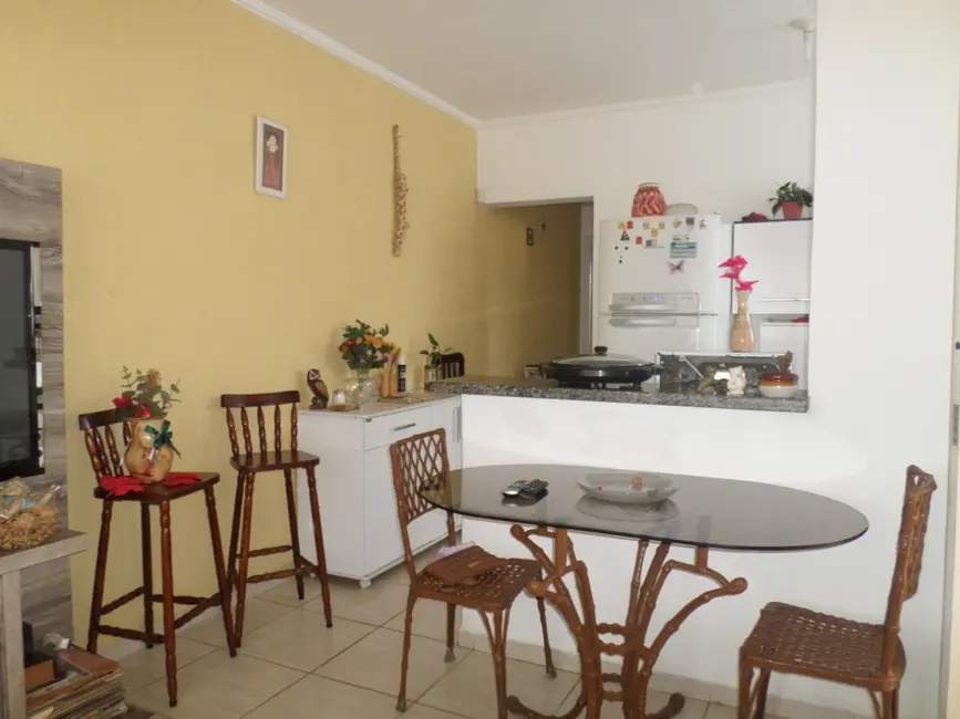 Foto 8 de Casa com 2 quartos à venda, 73m2 em Itanhaem - SP