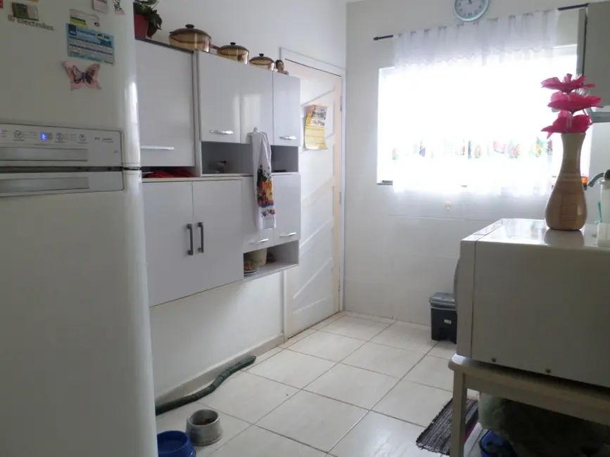 Foto 9 de Casa com 2 quartos à venda, 73m2 em Itanhaem - SP