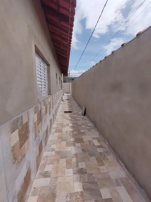 Foto 7 de Casa com 2 quartos à venda, 70m2 em Itanhaem - SP