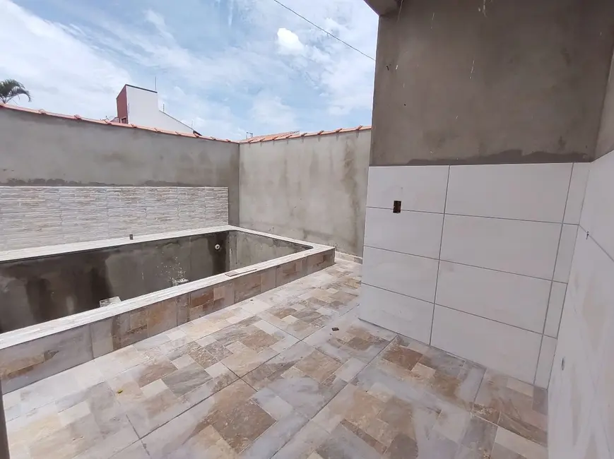 Foto 6 de Casa com 2 quartos à venda, 70m2 em Itanhaem - SP