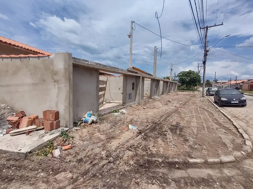 Foto 2 de Casa com 2 quartos à venda, 70m2 em Itanhaem - SP