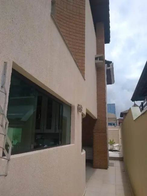 Casa com 4 quartos à venda, 331m2 em Peruibe - SP - imagem 9 Foto 9 de Casa com 4 quartos à venda, 331m2 em Peruibe - SP