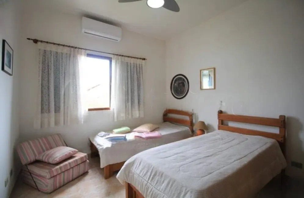 Foto 8 de Casa com 3 quartos à venda, 130m2 em Peruibe - SP